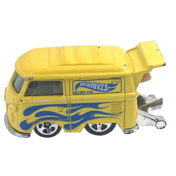 2012 Hot Wheel Volkswagen Kool Kombi Van Car Yellow Surf 1:64 Scale Die-Cast - Picture 2 of 4